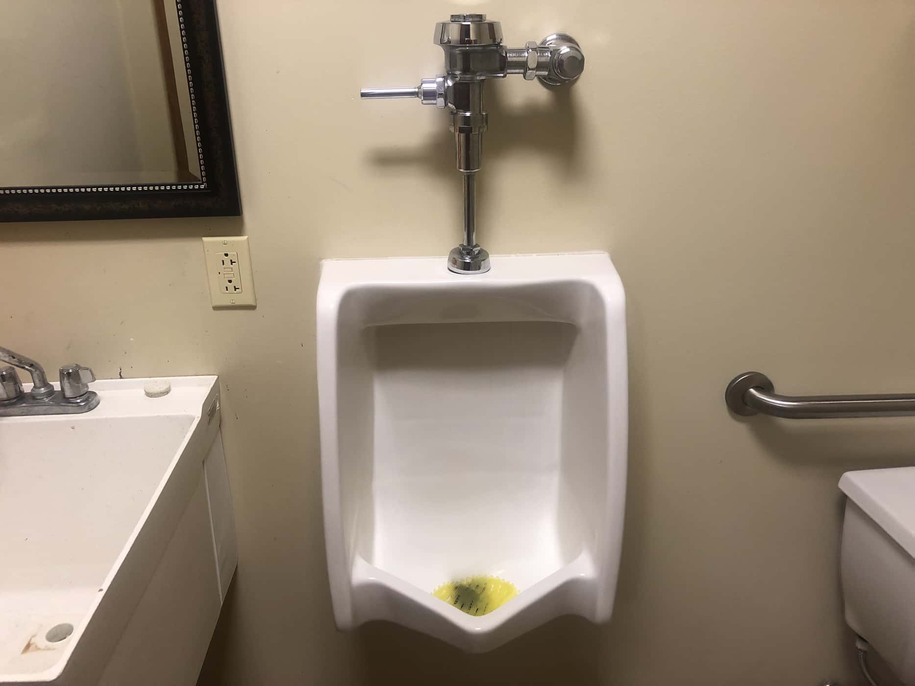 What Causes Urinal Overflow - Carter's My Plumber
